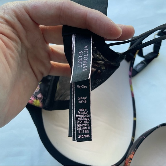 Victoria Secret Very Sexy Satin Plunge Push Up Bra Black Floral Size 34D - Picture 6 of 7